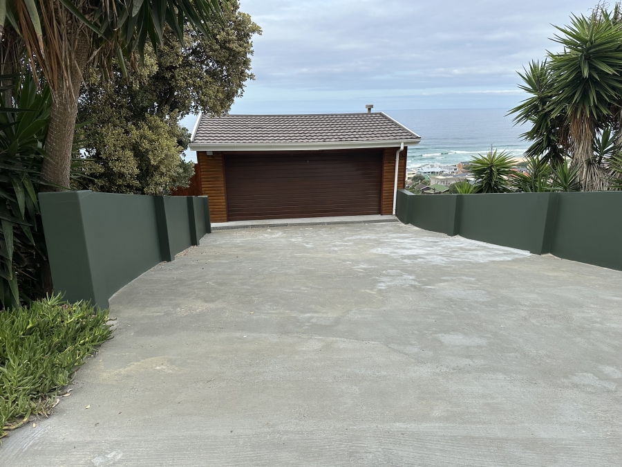 6 Bedroom Property for Sale in Outeniqua Strand Western Cape